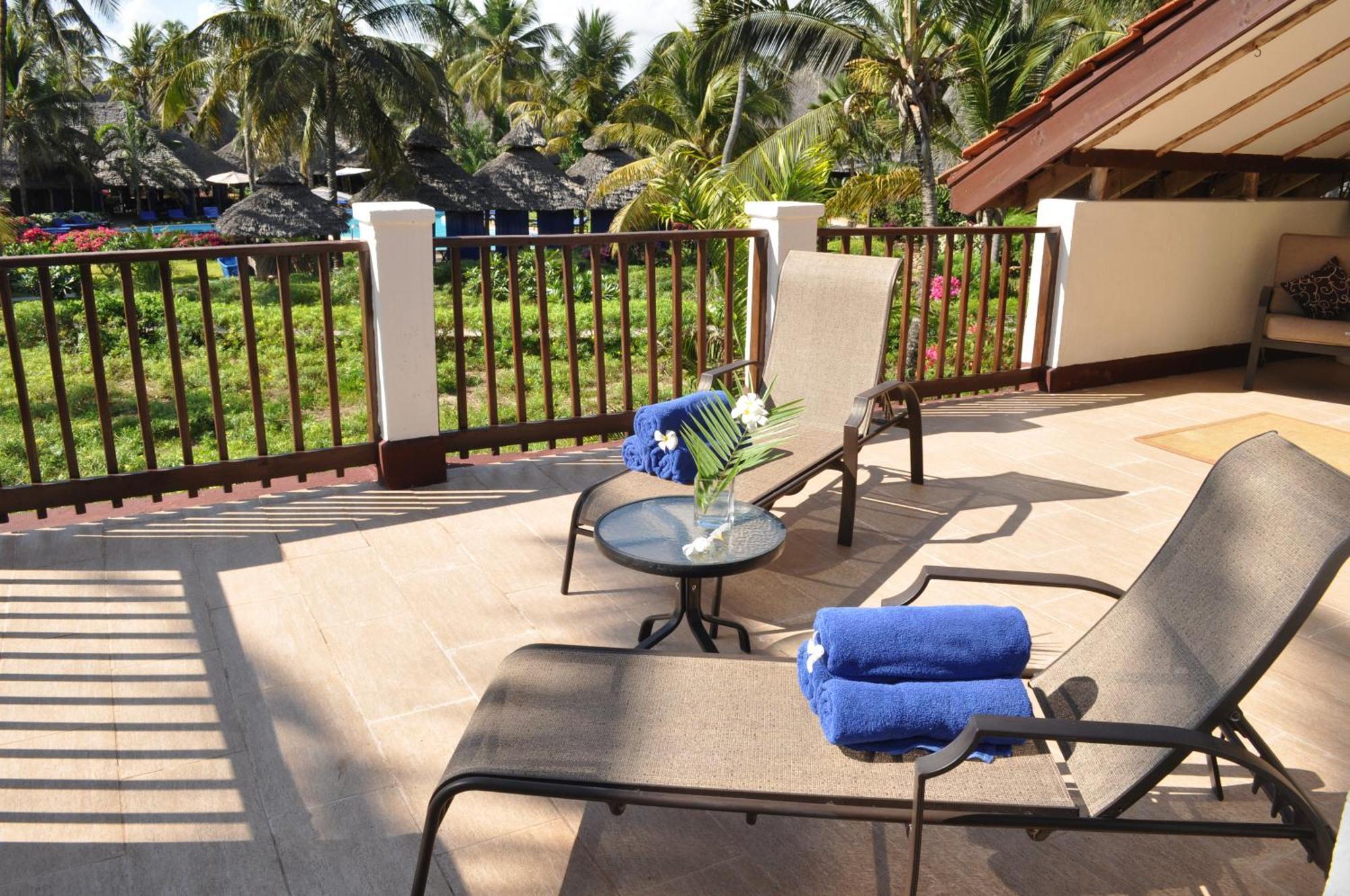 Breezes Beach Club And Spa Bwejuu Quarto foto