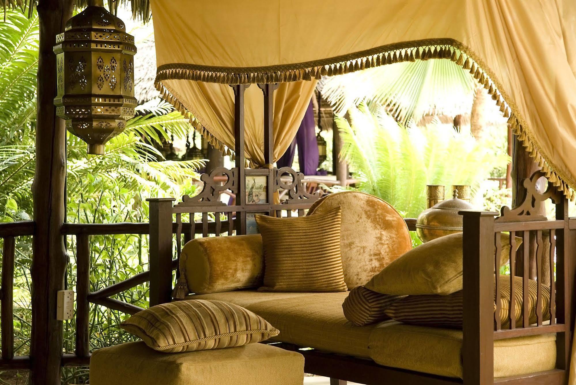 Breezes Beach Club And Spa Bwejuu Exterior foto